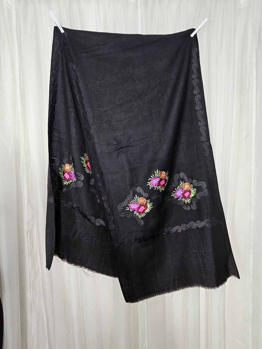 Cära 100% Wool Black Embroidered Floral Pashmina Shawl Scarf Wrap Luxury Layer